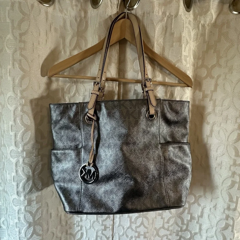 Michael Kors Jet Set Purse/Tote Handbag Metallic Silver Gray With Silver Hardwre